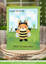 Cargar imagen en el visor de la galería, henry's build-a-sentiment: honey bee - lawn fawn
