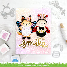 Cargar imagen en el visor de la galería, daisy bloom outline background stencil - Lawn fawn