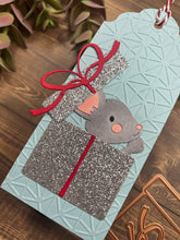 Cargar imagen en el visor de la galería, Monoline Stars Embossing Folder from the Dancin' Christmas Collection