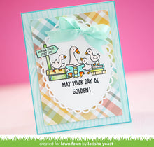 Cargar imagen en el visor de la galería, Woodgrain stencil - lawn fawn