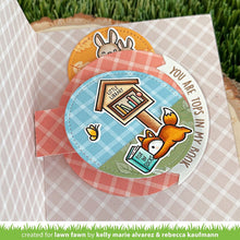 Cargar imagen en el visor de la galería, swivel surprise - Lawn fawn