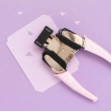 Cargar imagen en el visor de la galería, Retro Corner Chomper Morada (Cloud/Scalop) - We R Memory