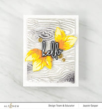 Cargar imagen en el visor de la galería, Tree Bark 3D Embossing Folder - Altenew