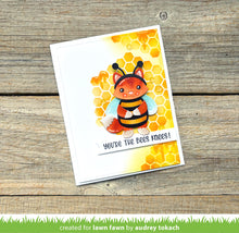 Cargar imagen en el visor de la galería, henry's build-a-sentiment: honey bee  - lawn fawn
