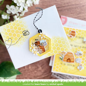 Honeycomb shaker gift tag -   Lawn Fawn