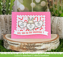 Cargar imagen en el visor de la galería, Outline hearts stencil - Lawn Fawn
