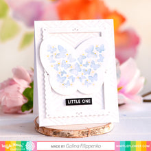 Cargar imagen en el visor de la galería, Butterfly &amp; Daisy Stencil  - Waffle Flower
