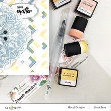 Cargar imagen en el visor de la galería, DIY Watercolor Brush Marker  - Altenew
