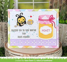 Cargar imagen en el visor de la galería, henry's build-a-sentiment: honey bee  - lawn fawn
