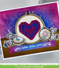 Cargar imagen en el visor de la galería, Embroidery hoop - Lawn Fawn

