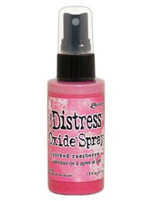 Cargar imagen en el visor de la galería, Distress® Oxide® Sprays Picked Raspberry  - Tim Holtz
